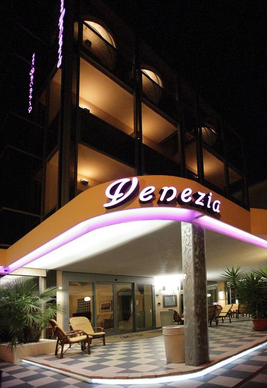 Hotel Venezia Ріміні Екстер'єр фото